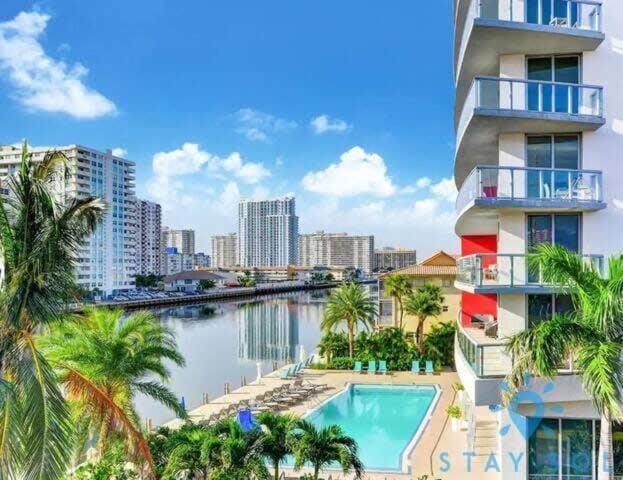 Balcony - Pool - Near Beach - Gym Холандейл Бийч Екстериор снимка