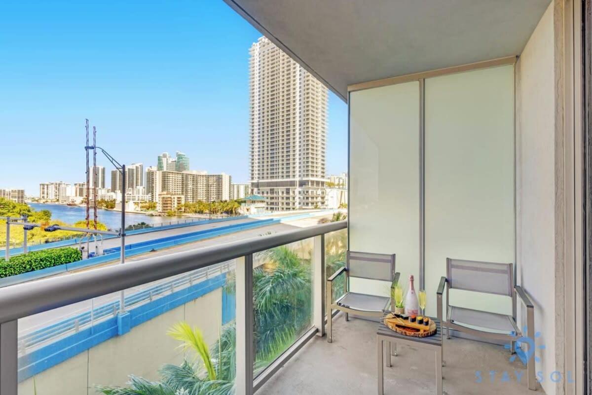 Balcony - Pool - Near Beach - Gym Холандейл Бийч Екстериор снимка