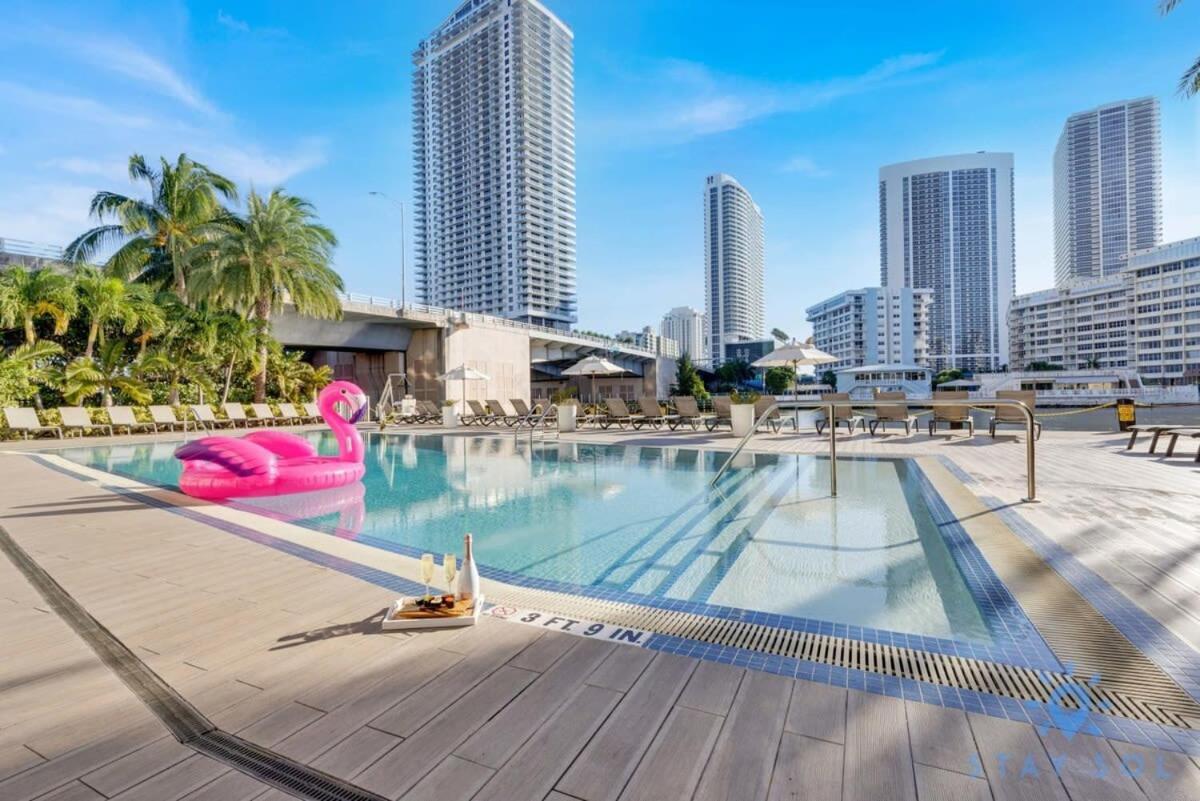 Balcony - Pool - Near Beach - Gym Холандейл Бийч Екстериор снимка